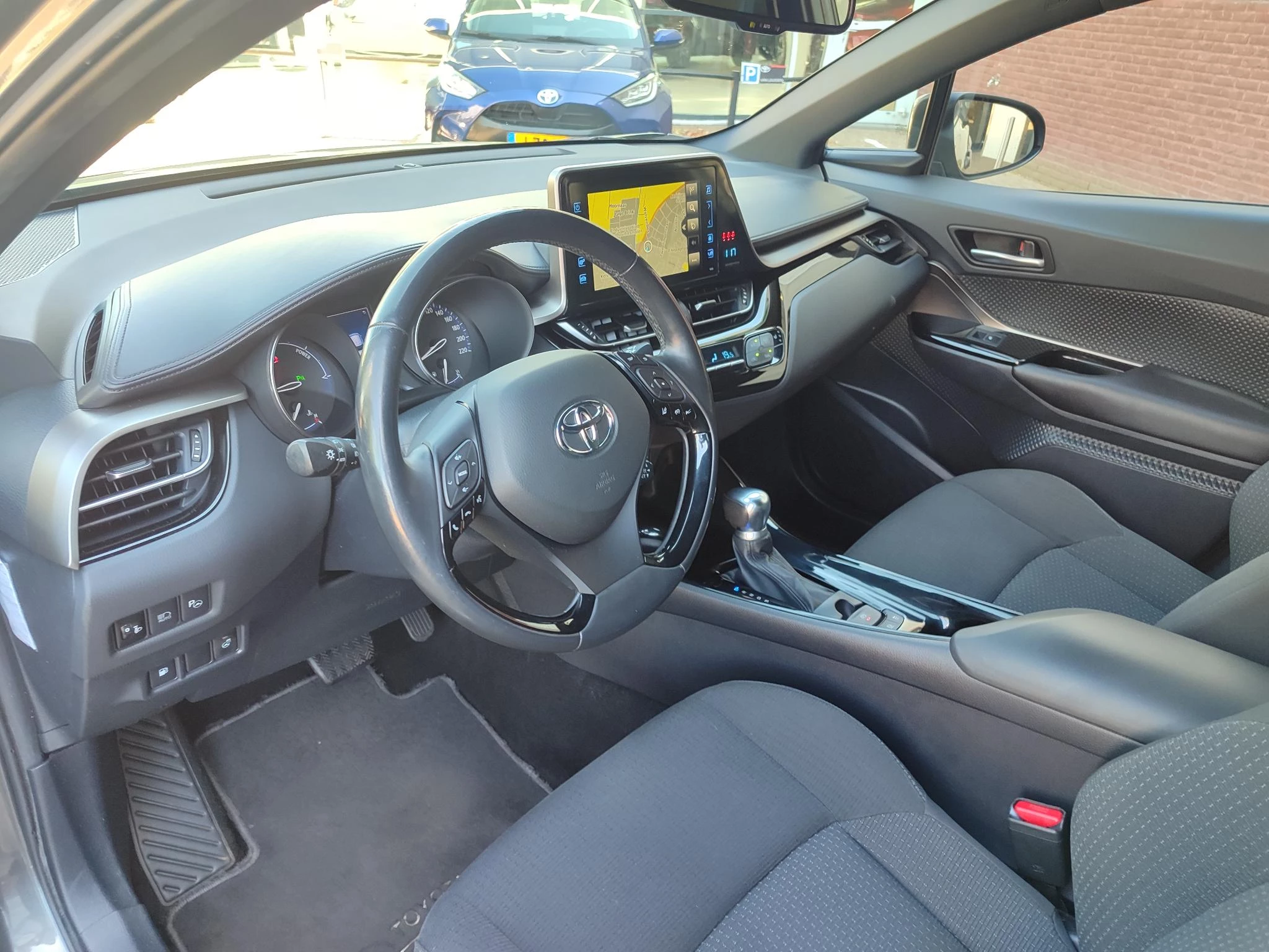 Hoofdafbeelding Toyota C-HR