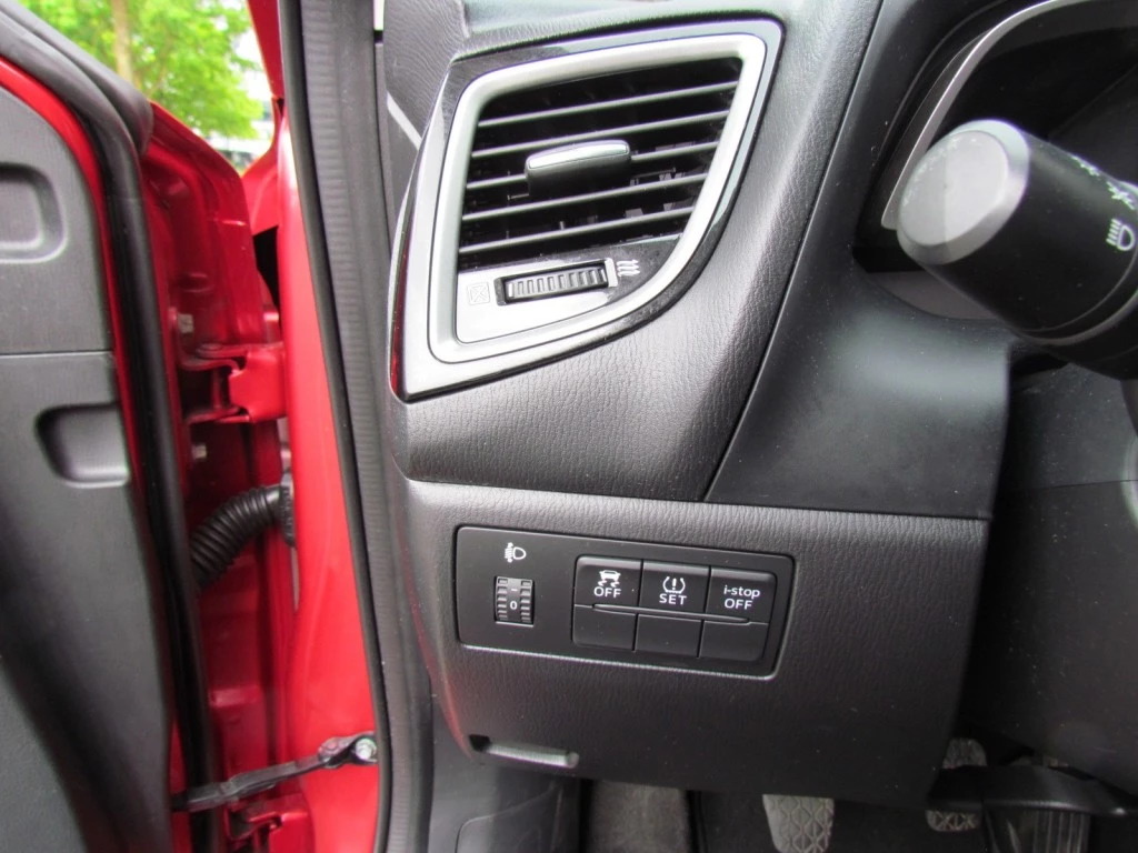 Hoofdafbeelding Mazda 3