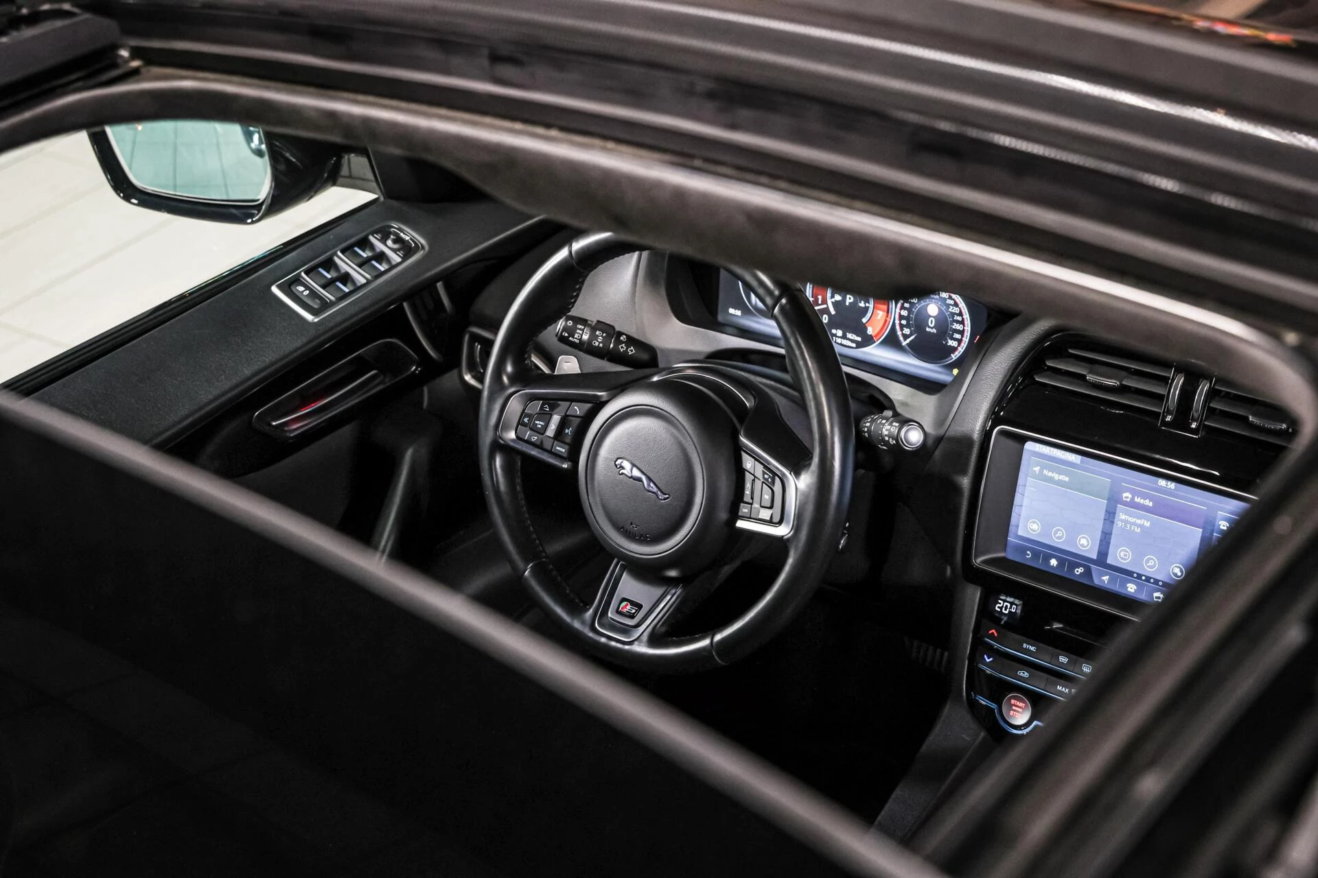 Hoofdafbeelding Jaguar F-PACE