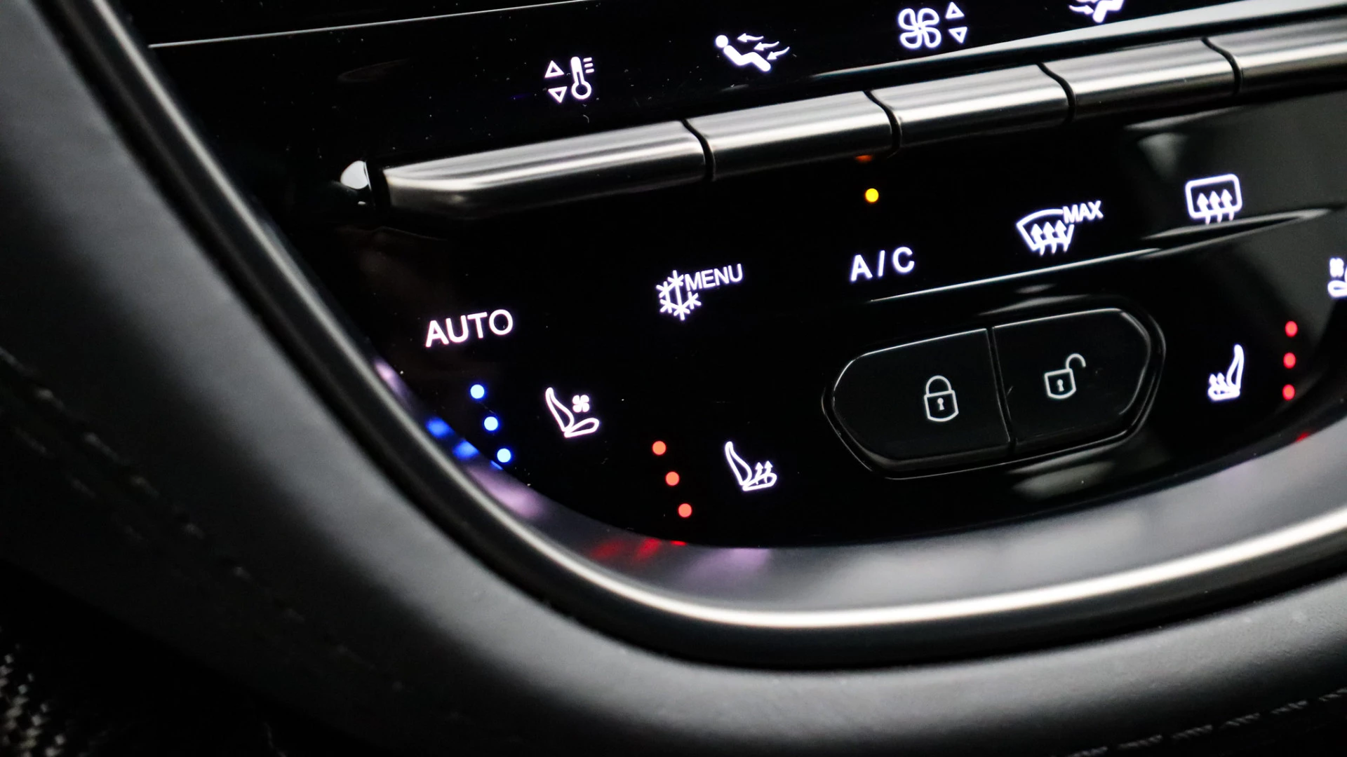 Hoofdafbeelding Aston Martin DBX