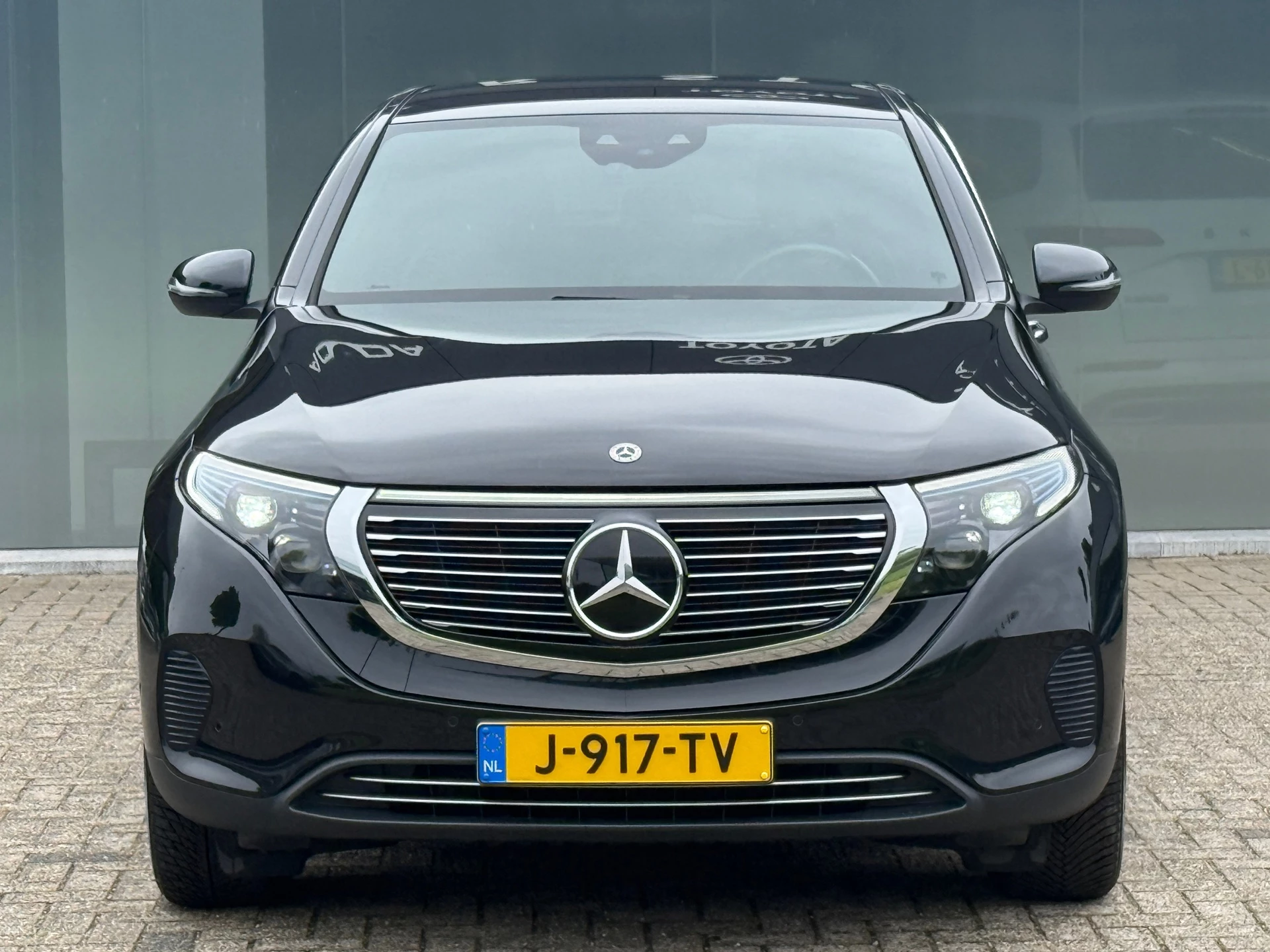 Hoofdafbeelding Mercedes-Benz EQC