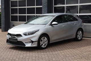 Hoofdafbeelding Kia Ceed Kia Ceed 1.0 T-GDI dynamic plusline, navigatie, camera, 18325 kilometer