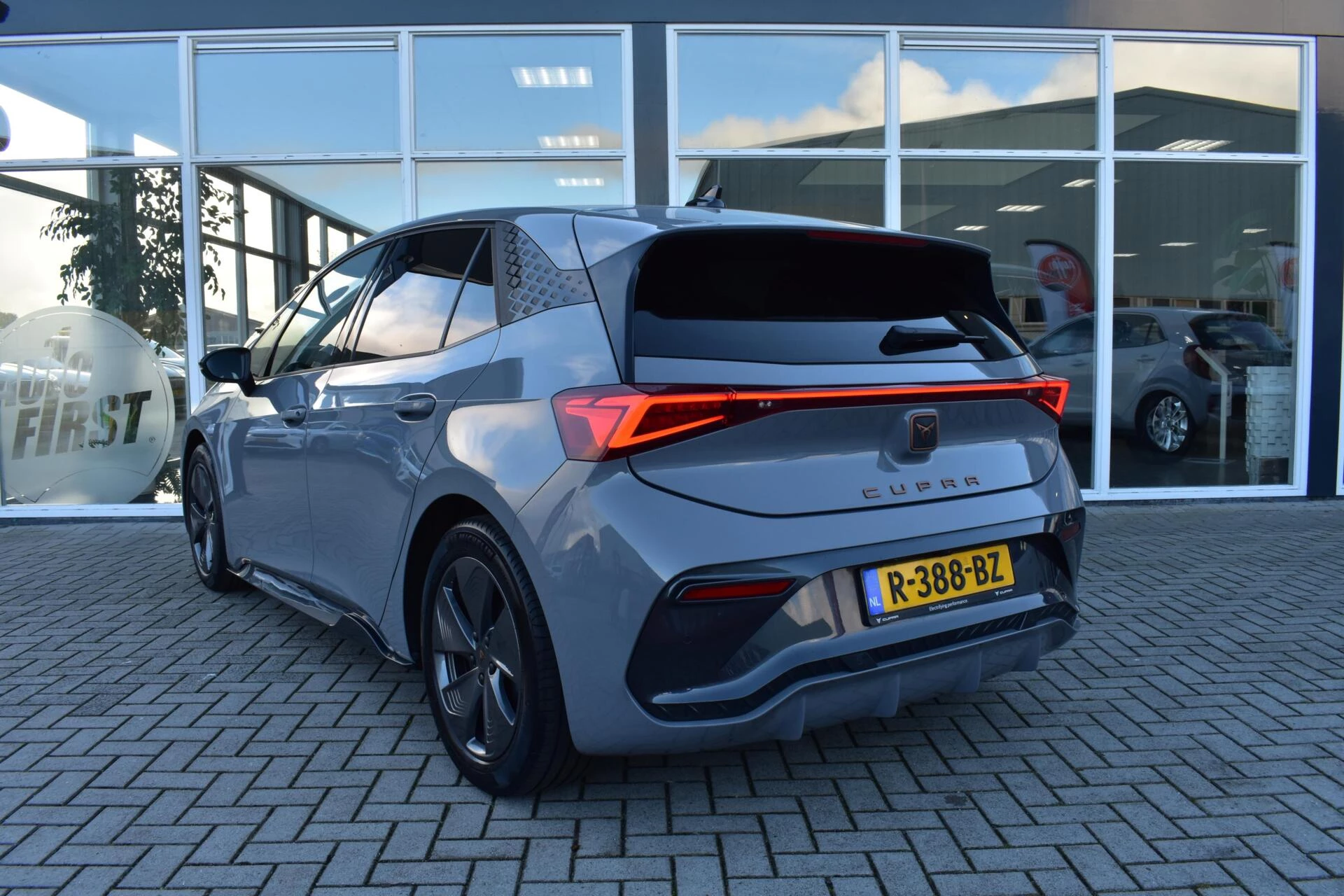 Hoofdafbeelding CUPRA Born