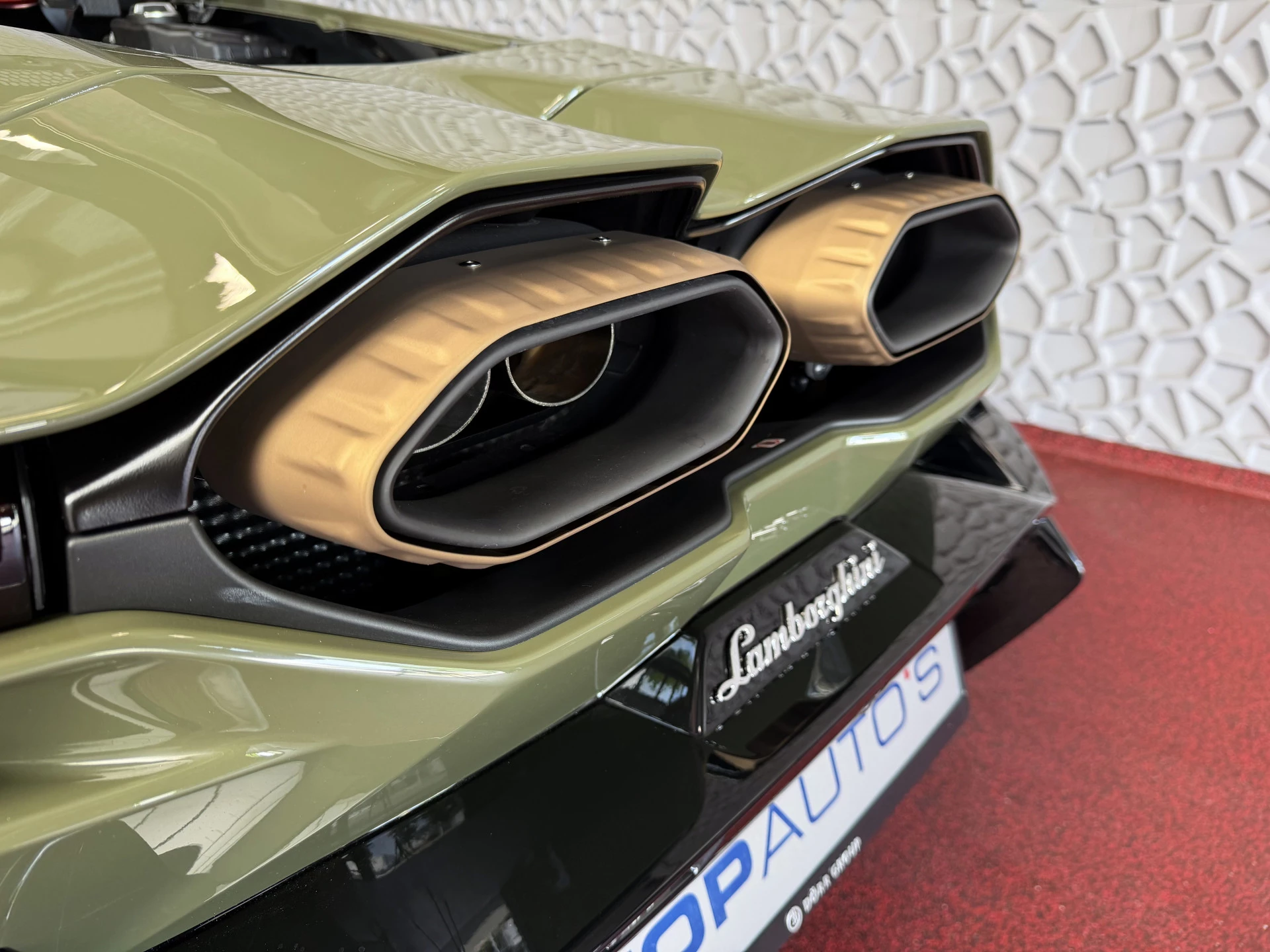 Hoofdafbeelding Lamborghini Revuelto