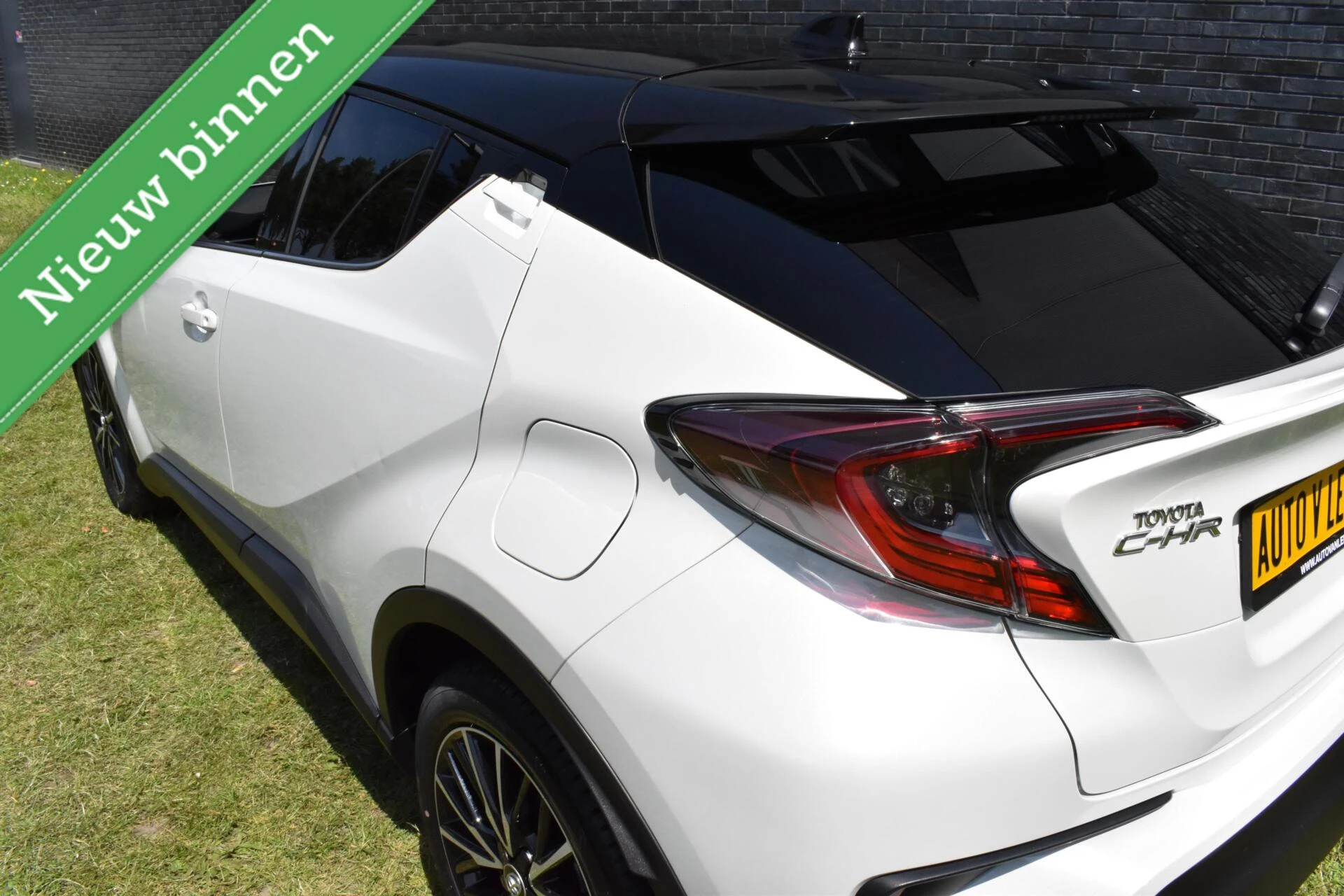 Hoofdafbeelding Toyota C-HR
