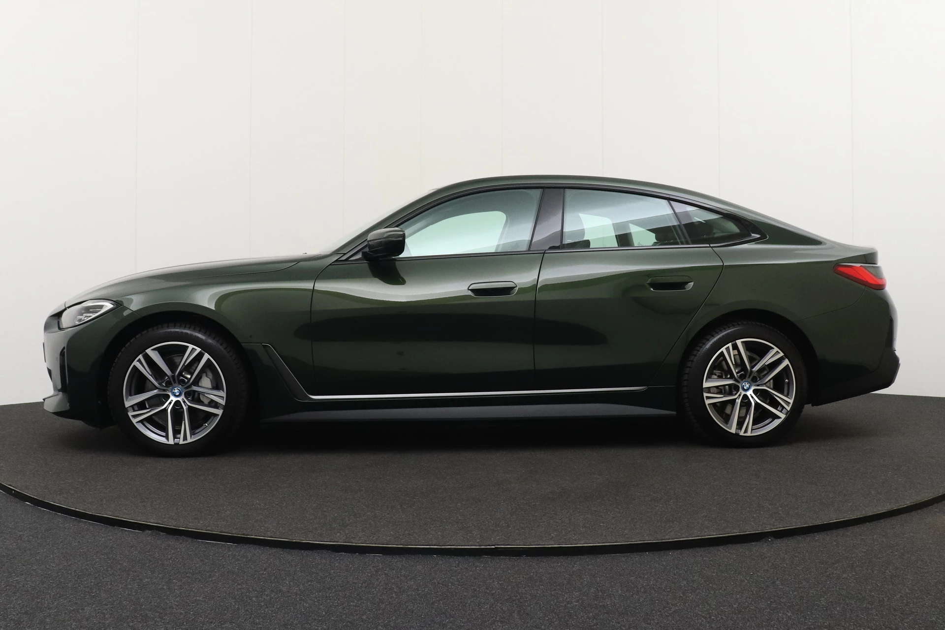 Hoofdafbeelding BMW i4