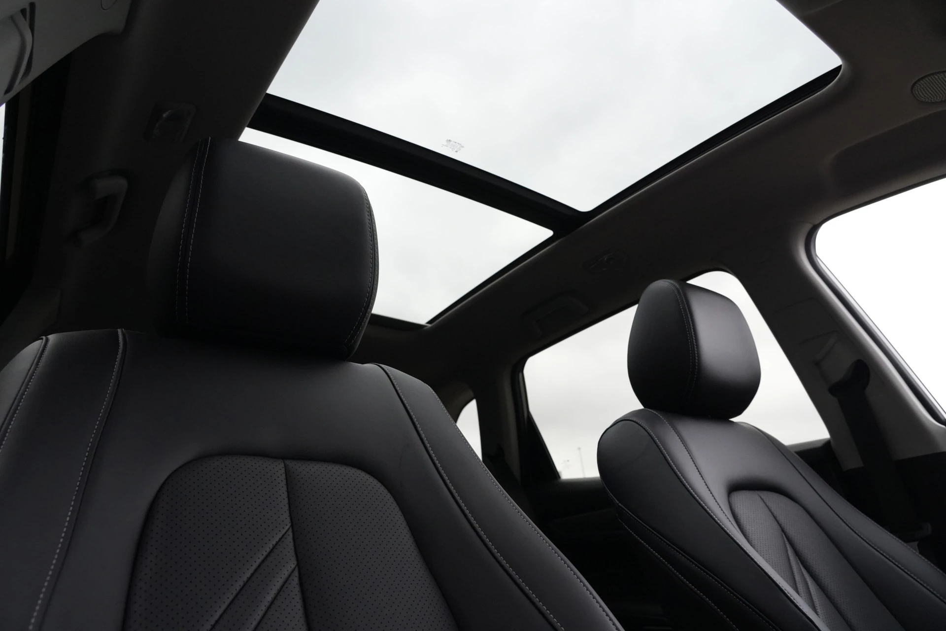 Hoofdafbeelding DFSK E5 PHEV