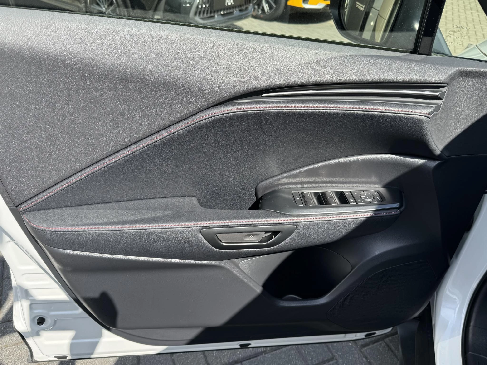Hoofdafbeelding Lexus LBX