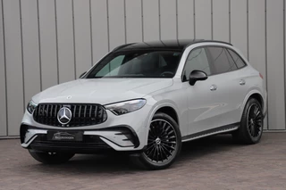 Hoofdafbeelding Mercedes-Benz GLC Mercedes-Benz GLC 400e AMG 4-Matic | 381PK | Achterasbesturing | Luchtvering | Sfeerverlichting | Keyles-go | Head-up | Burmester | Memory | Pano | Stoelkoeling | 2024.
