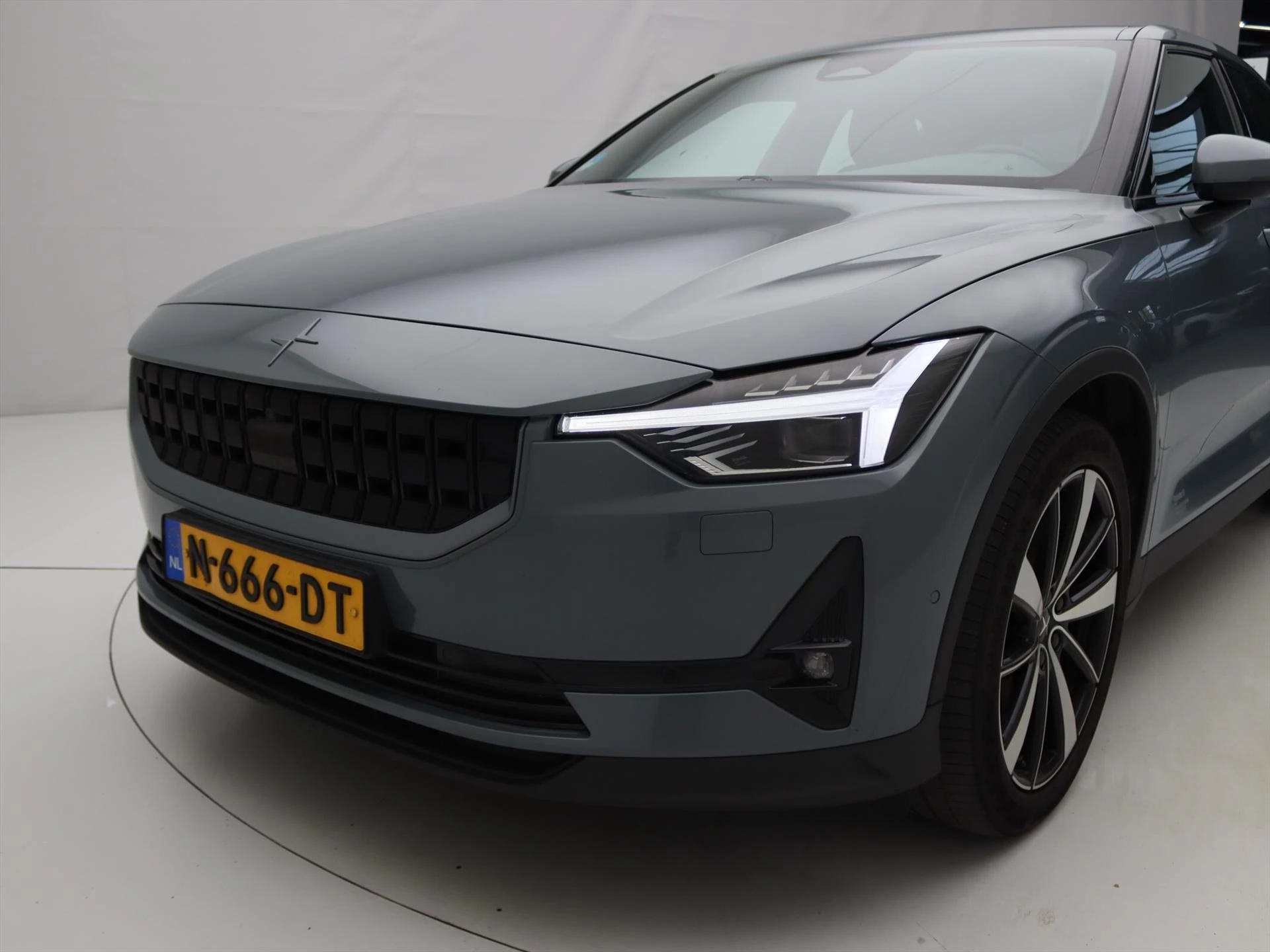 Hoofdafbeelding Polestar 2