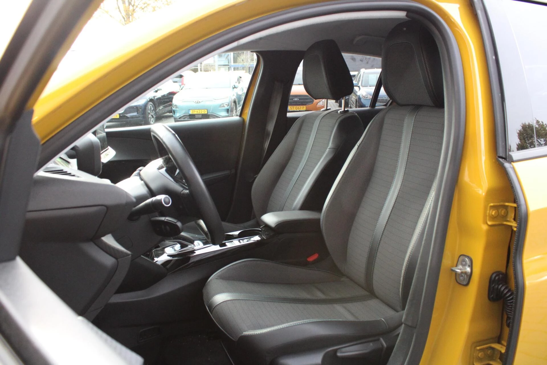 Hoofdafbeelding Peugeot e-208