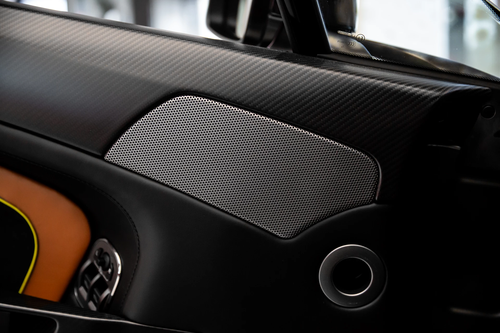 Hoofdafbeelding Aston Martin V8 Vantage