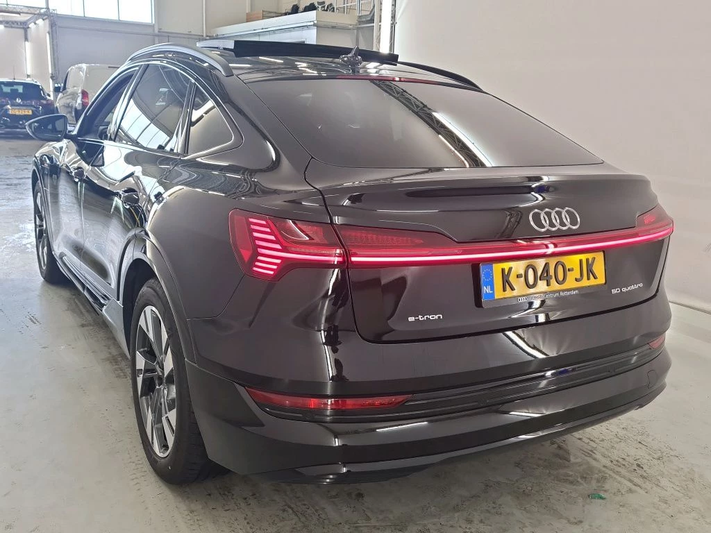 Hoofdafbeelding Audi e-tron