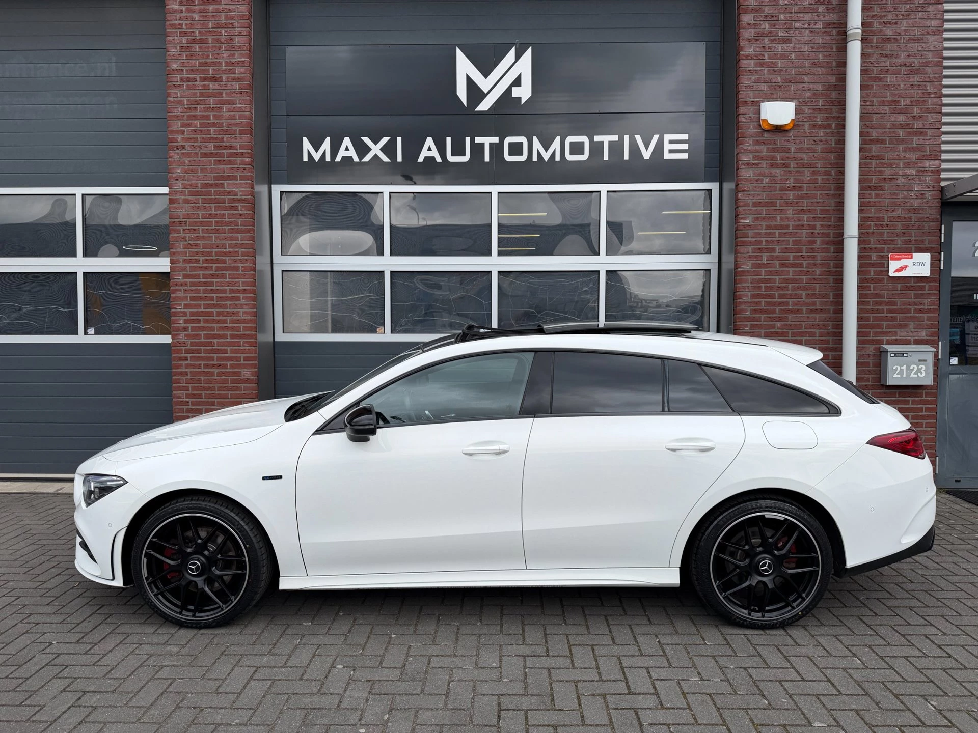 Hoofdafbeelding Mercedes-Benz CLA