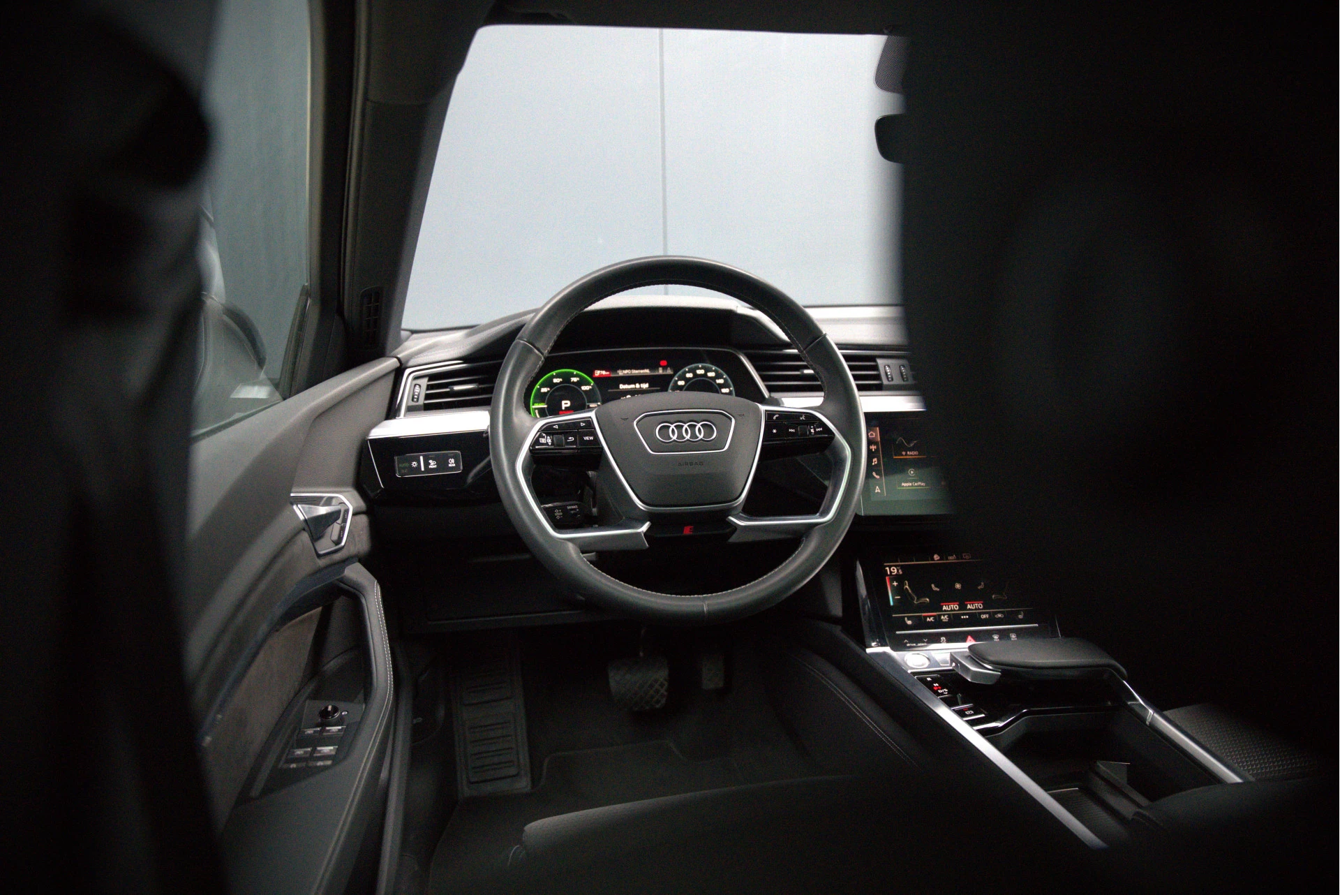 Hoofdafbeelding Audi e-tron