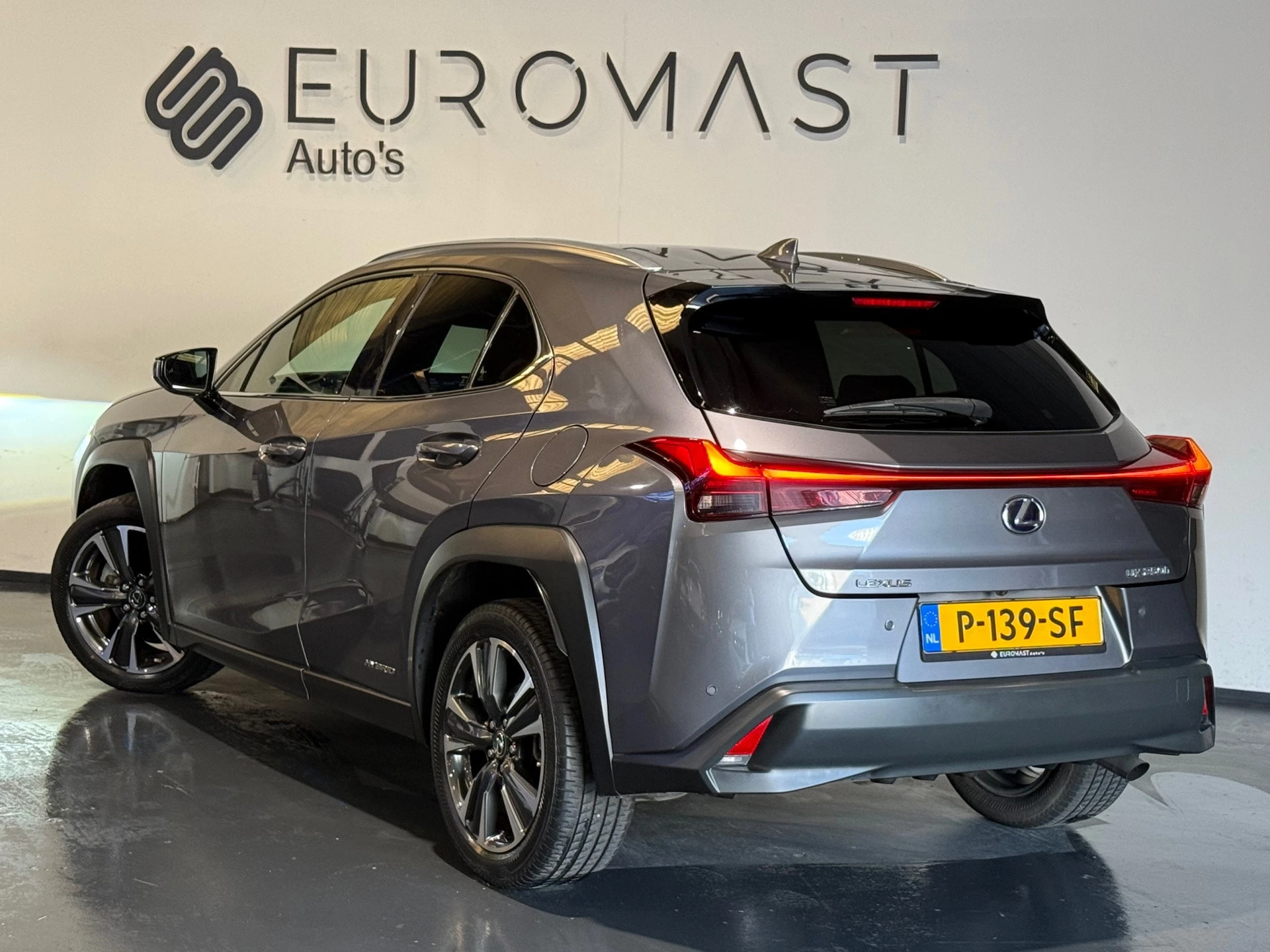 Hoofdafbeelding Lexus UX