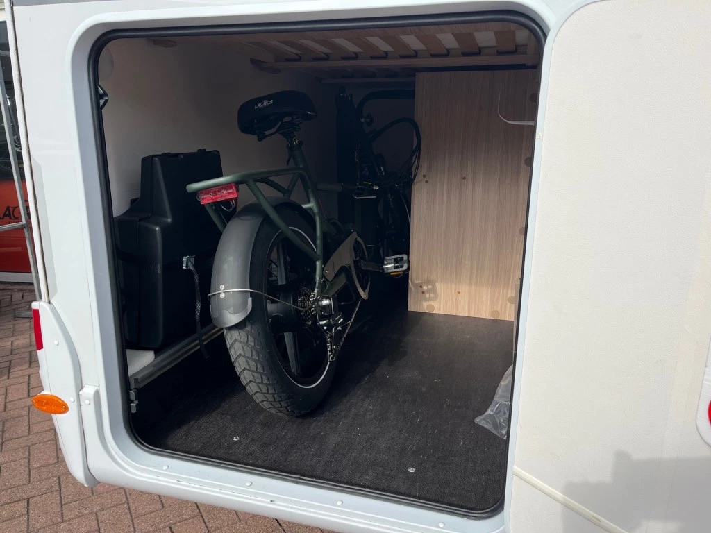 Hoofdafbeelding Sunlight V69 Adventure Ed. Queensbed Zonnepaneel