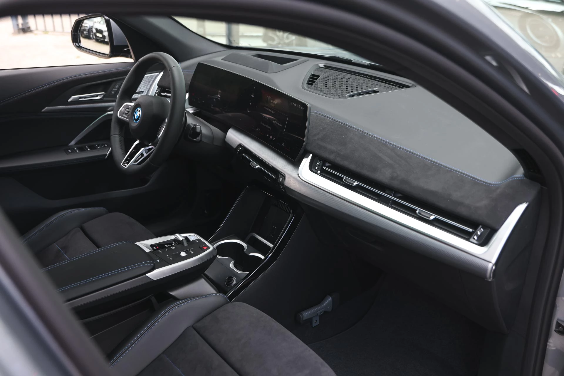 Hoofdafbeelding BMW iX2