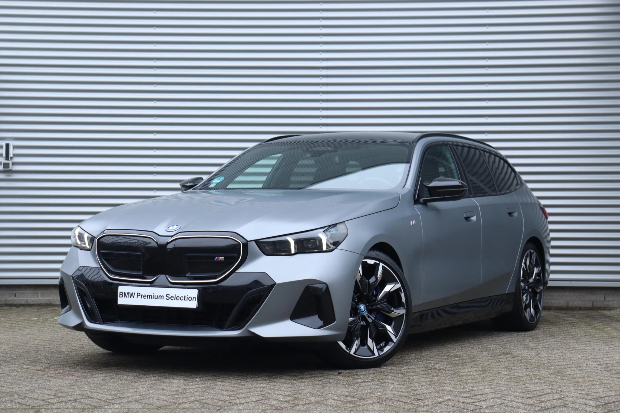 Hoofdafbeelding BMW i5