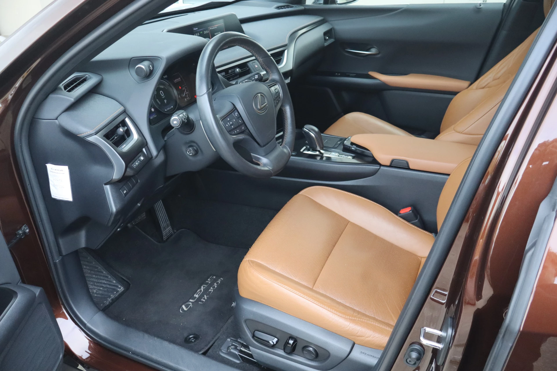 Hoofdafbeelding Lexus UX