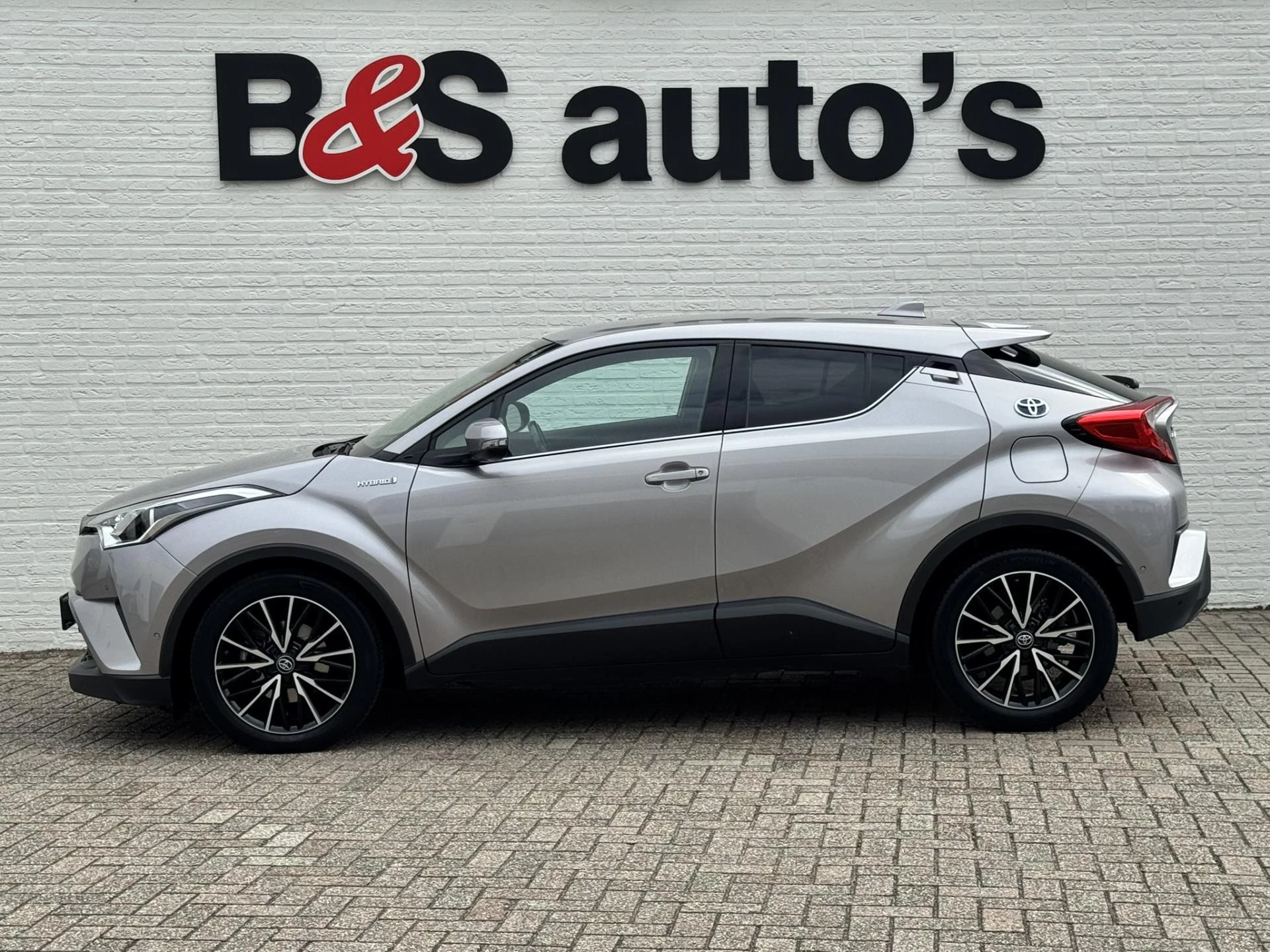 Hoofdafbeelding Toyota C-HR