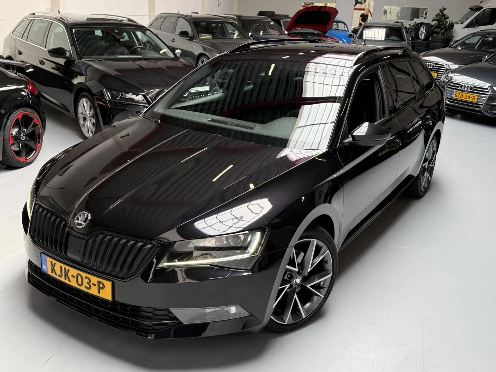 Hoofdafbeelding Škoda Superb