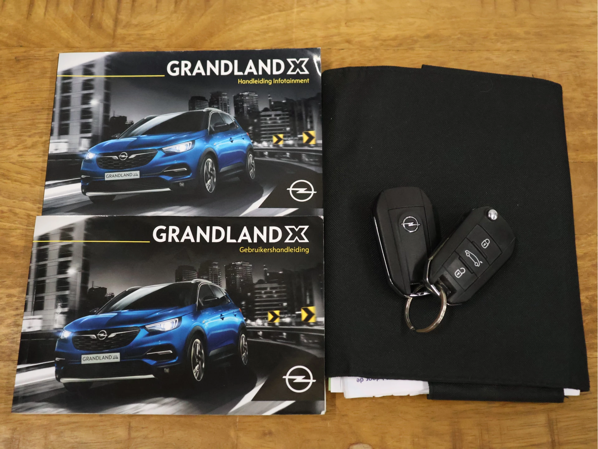 Hoofdafbeelding Opel Grandland X