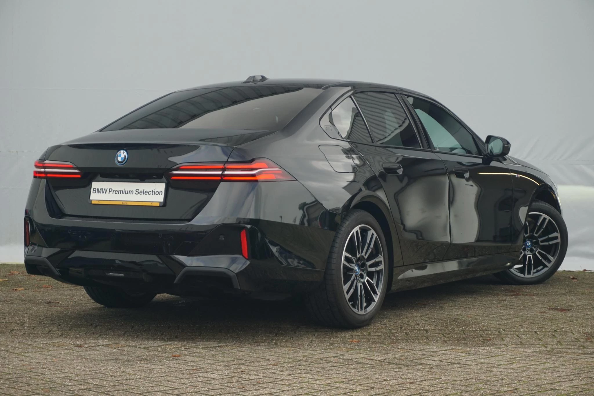 Hoofdafbeelding BMW i5