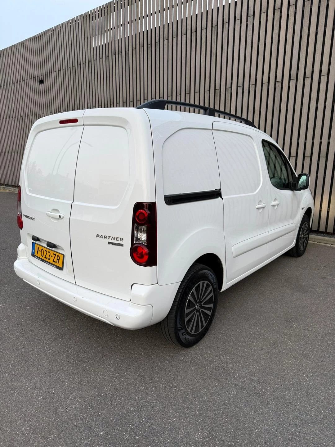 Hoofdafbeelding Peugeot e-Partner