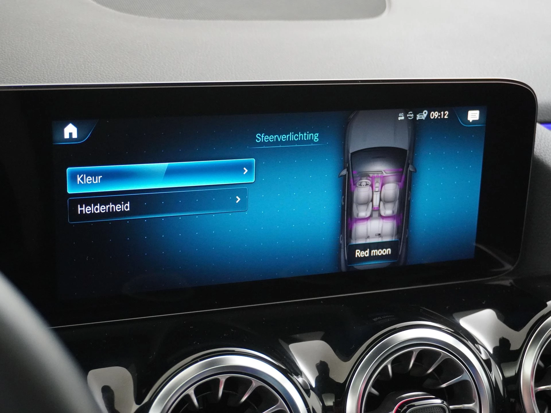 Hoofdafbeelding Mercedes-Benz EQA