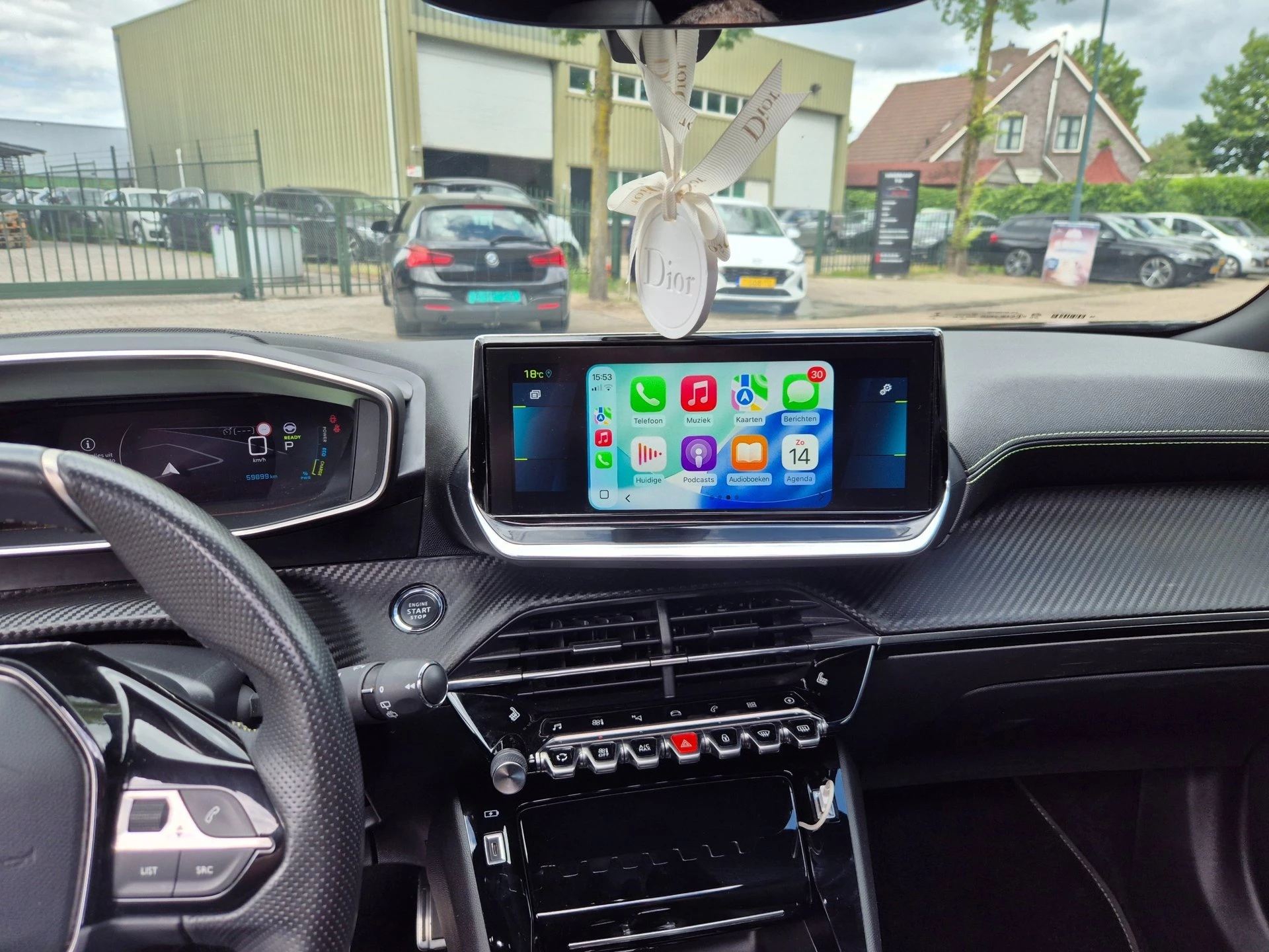 Hoofdafbeelding Peugeot e-2008