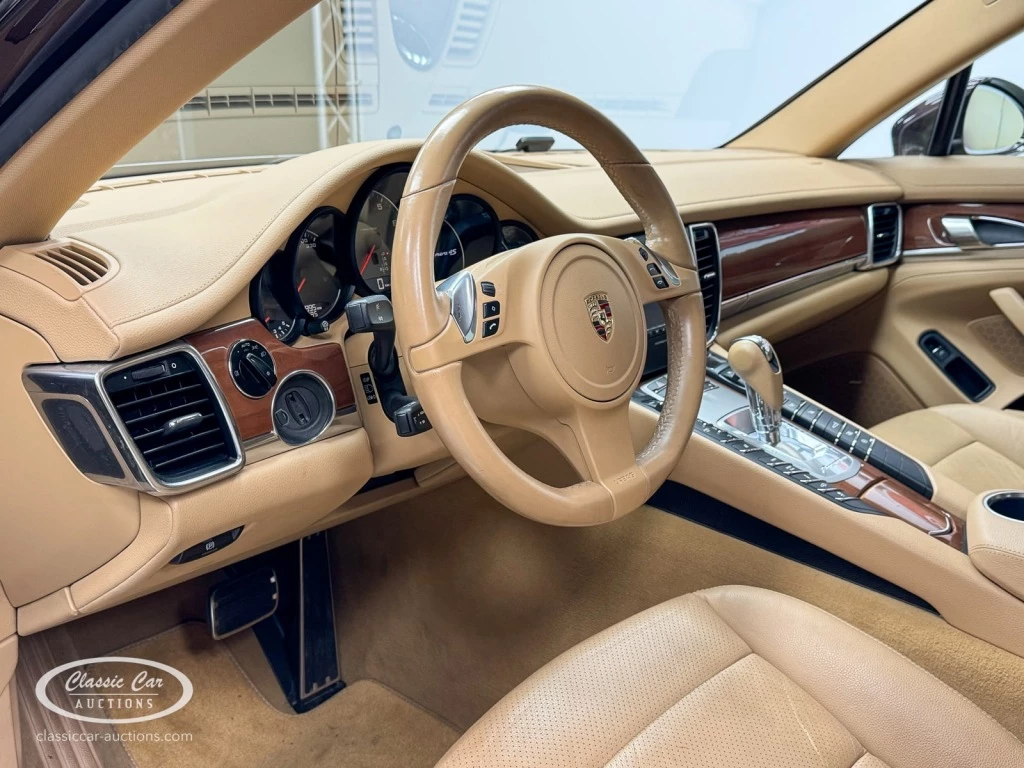 Hoofdafbeelding Porsche Panamera