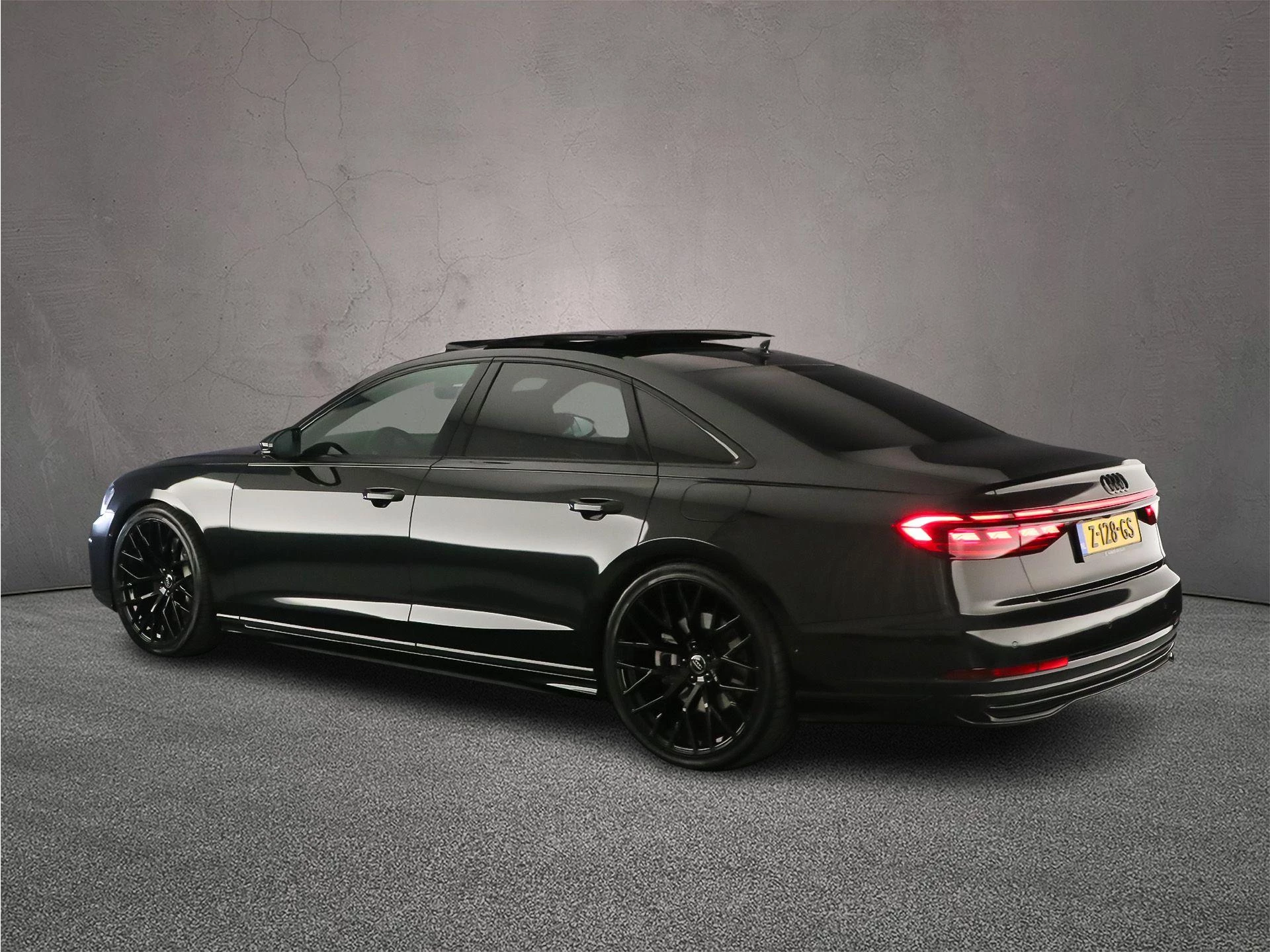Hoofdafbeelding Audi A8