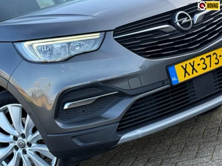 Hoofdafbeelding Opel Grandland X Opel Grandland X 1.2 Turbo Business Executive - Moonstone Grey - 19''/Carplay/Electr.klep