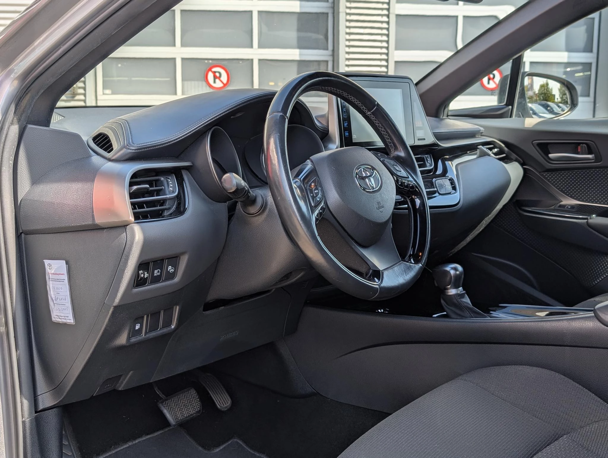 Hoofdafbeelding Toyota C-HR