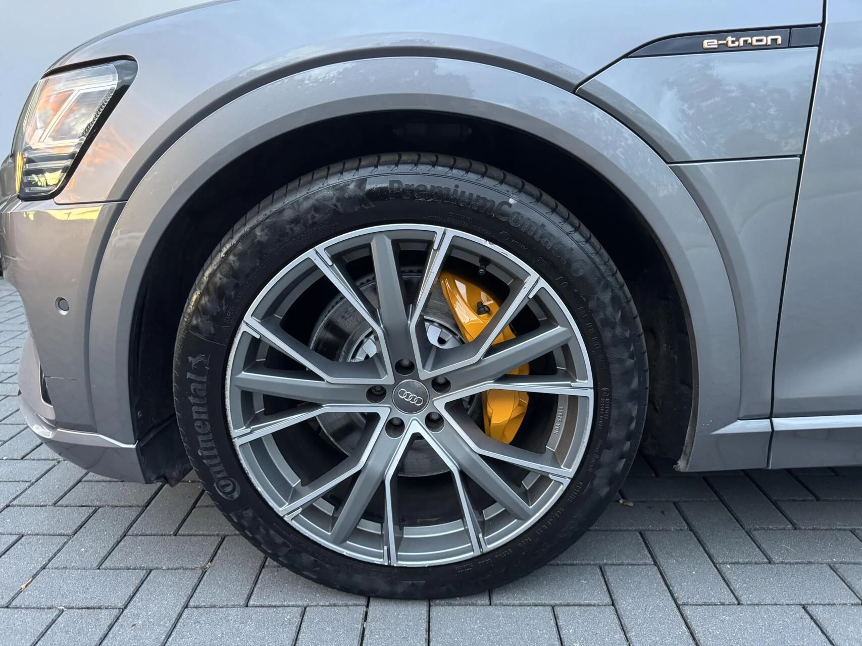 Hoofdafbeelding Audi e-tron