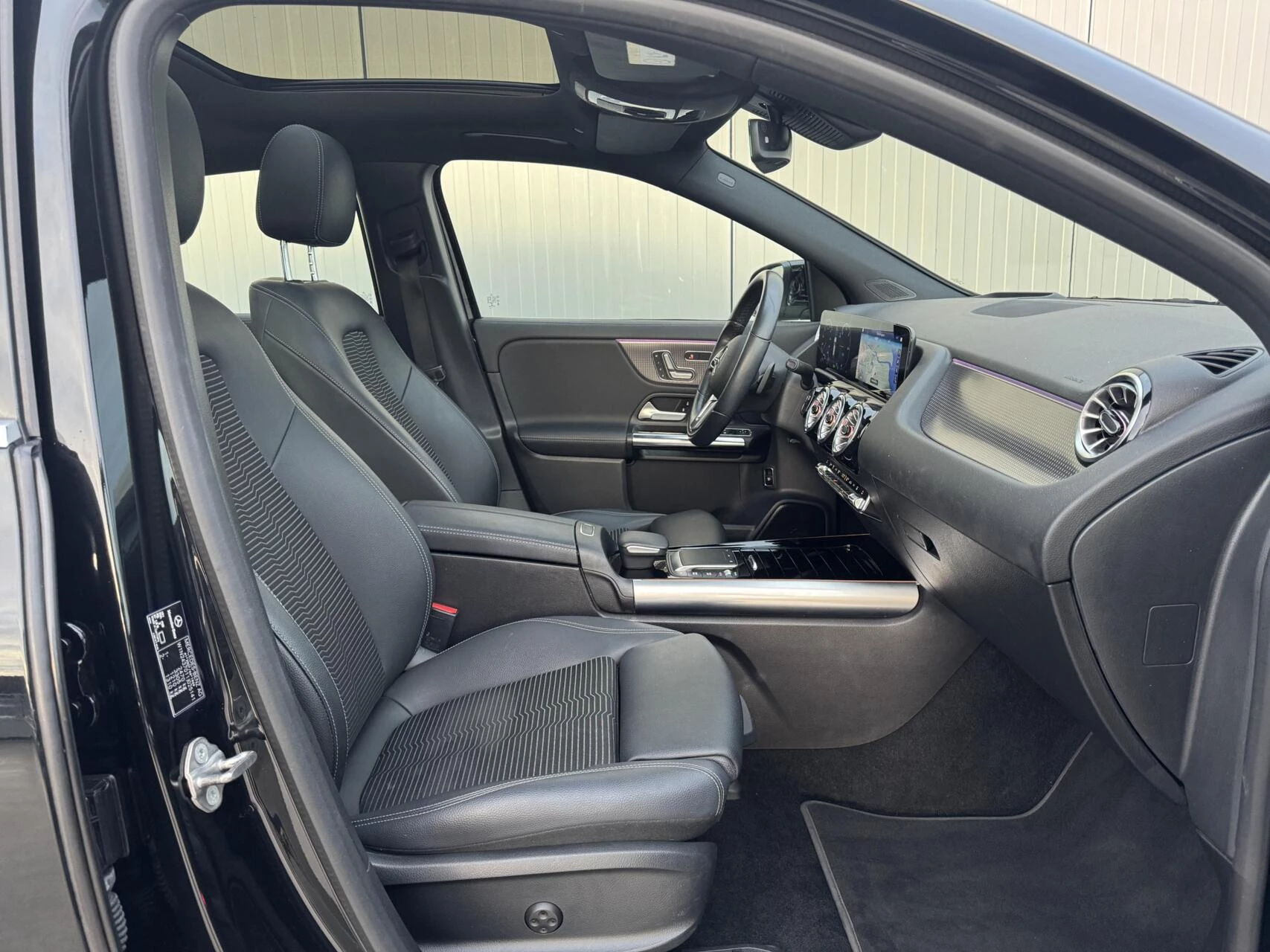 Hoofdafbeelding Mercedes-Benz EQA