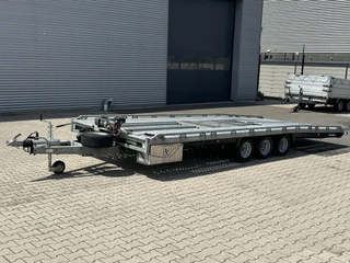 Hoofdafbeelding Brian James Tt transporter trailer Brian James Brian james trailers Tt transporter trailer Brian James oprijplaten|kantelbaar