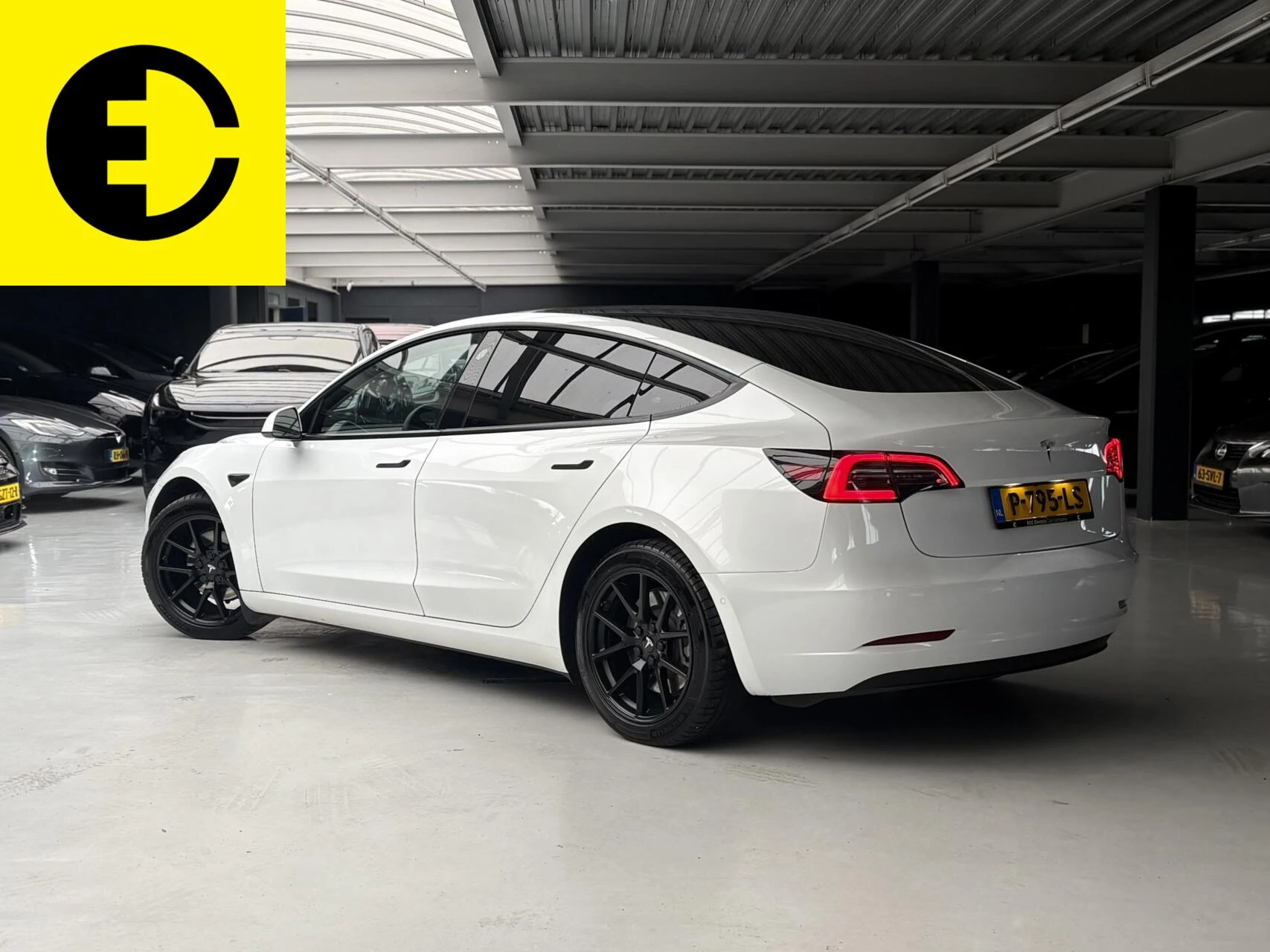 Hoofdafbeelding Tesla Model 3