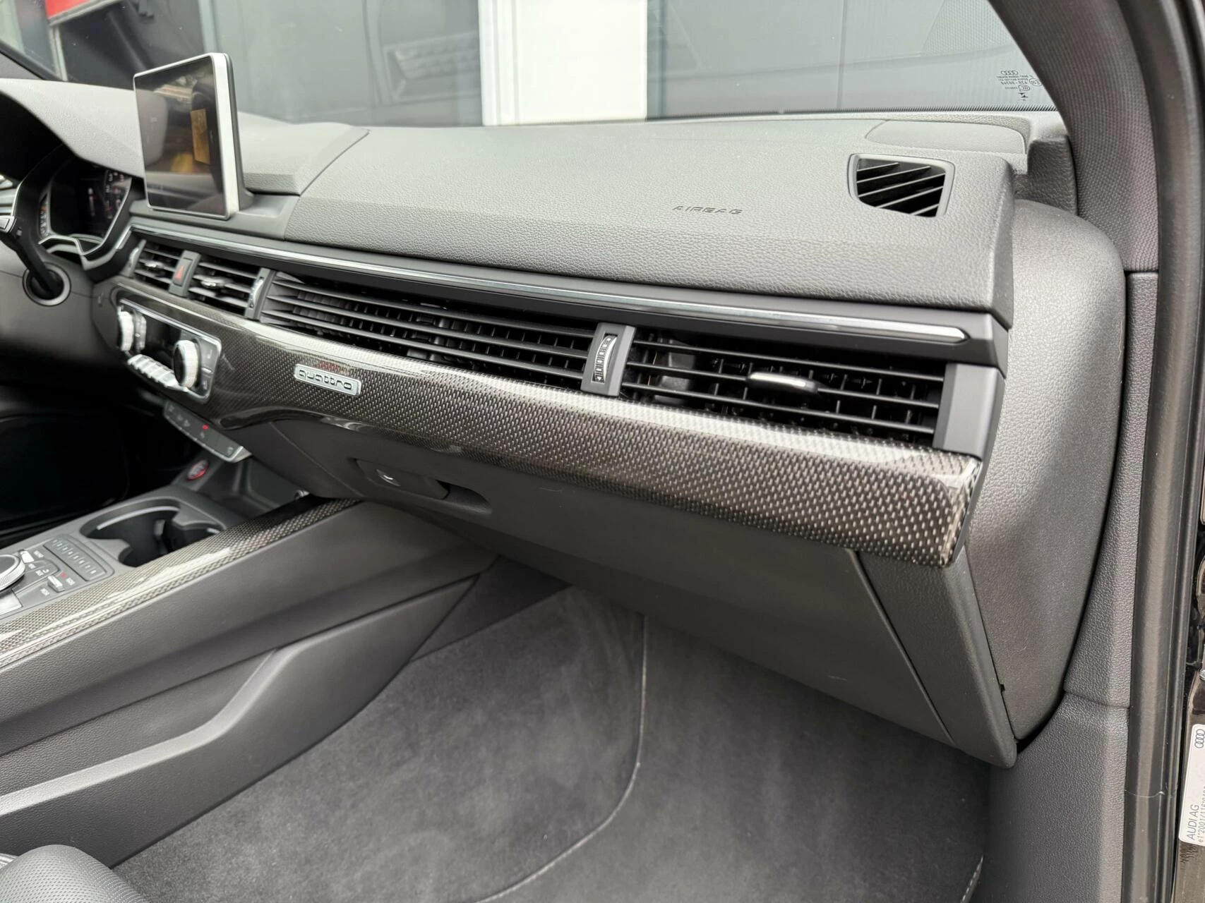 Hoofdafbeelding Audi S4