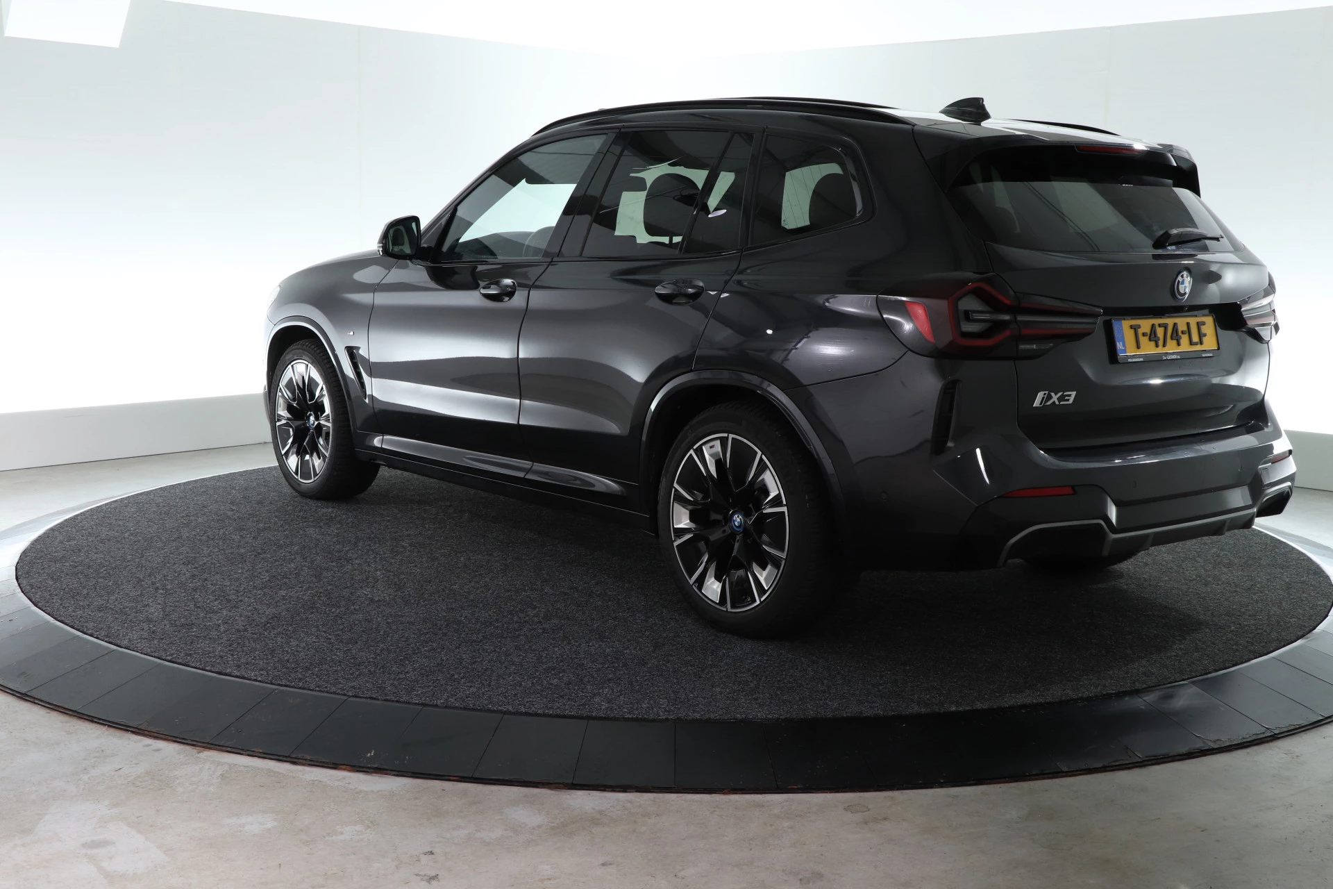 Hoofdafbeelding BMW iX3