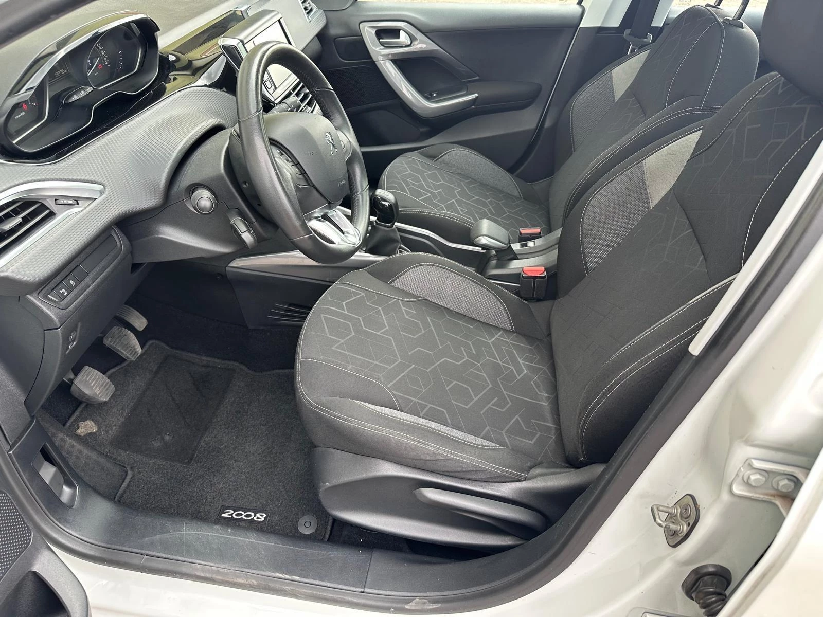 Hoofdafbeelding Peugeot 2008