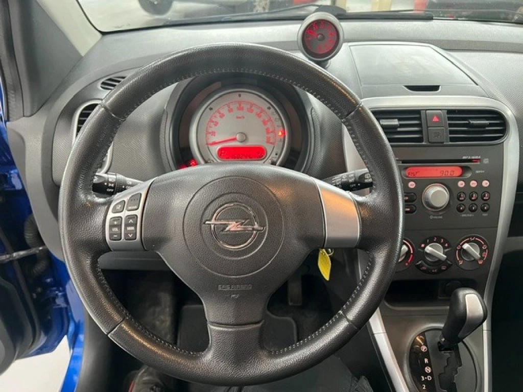 Hoofdafbeelding Opel Agila