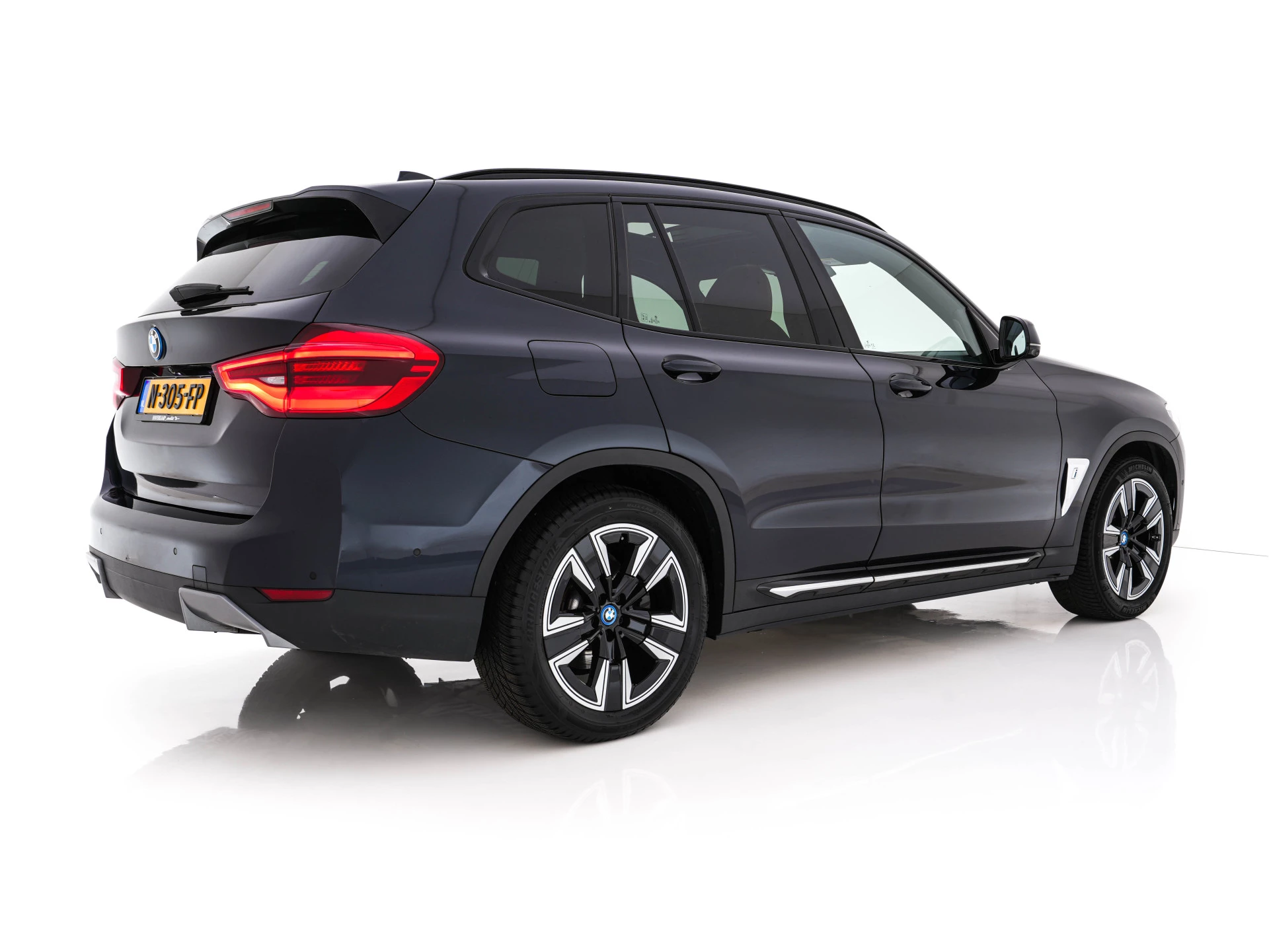 Hoofdafbeelding BMW iX3