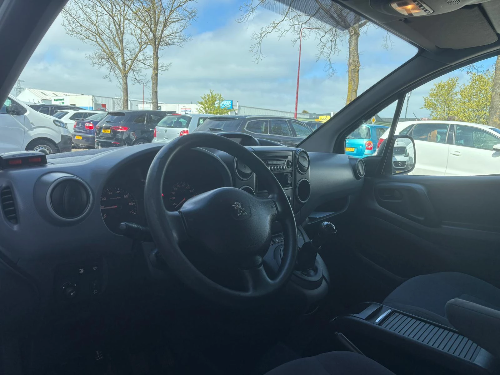 Hoofdafbeelding Peugeot Partner