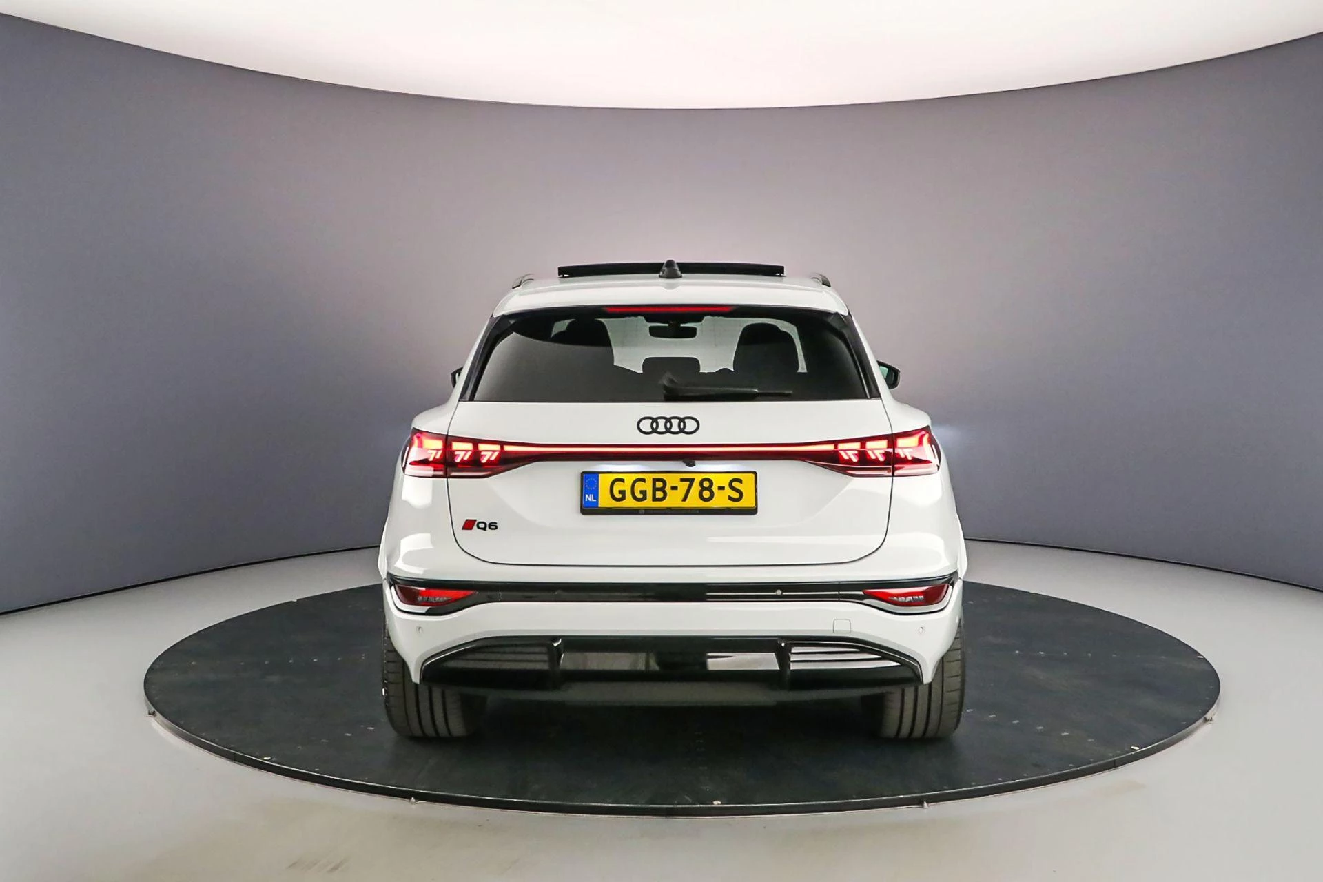 Hoofdafbeelding Audi Q6 e-tron