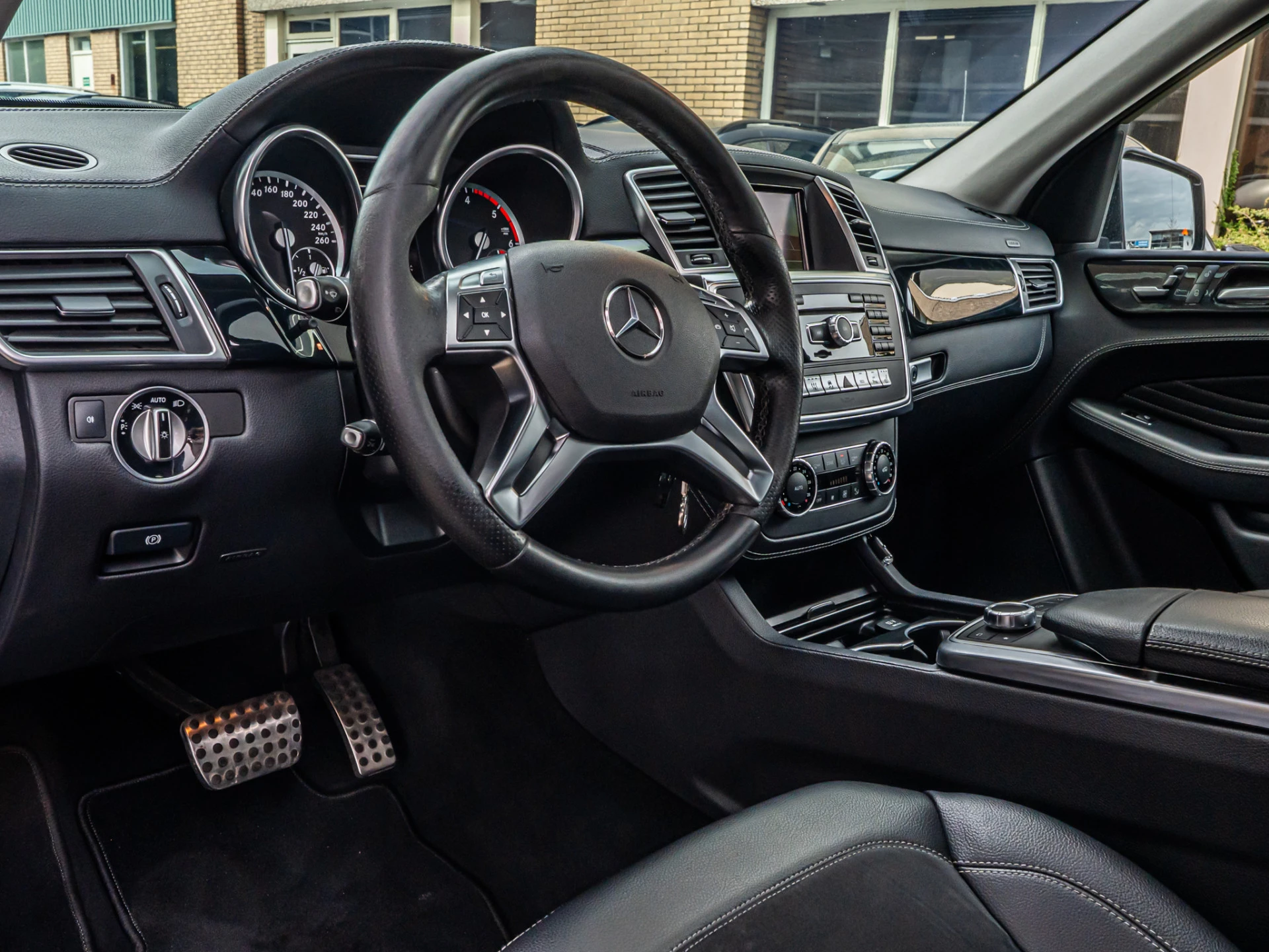 Hoofdafbeelding Mercedes-Benz M-Klasse