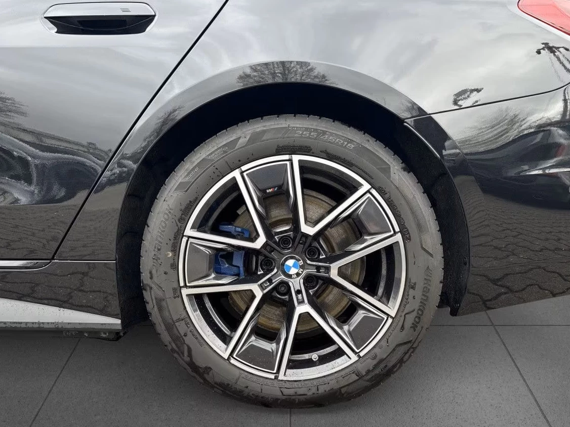 Hoofdafbeelding BMW i4