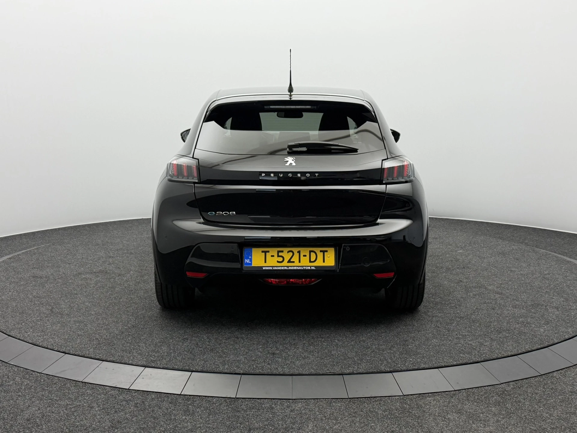 Hoofdafbeelding Peugeot e-208