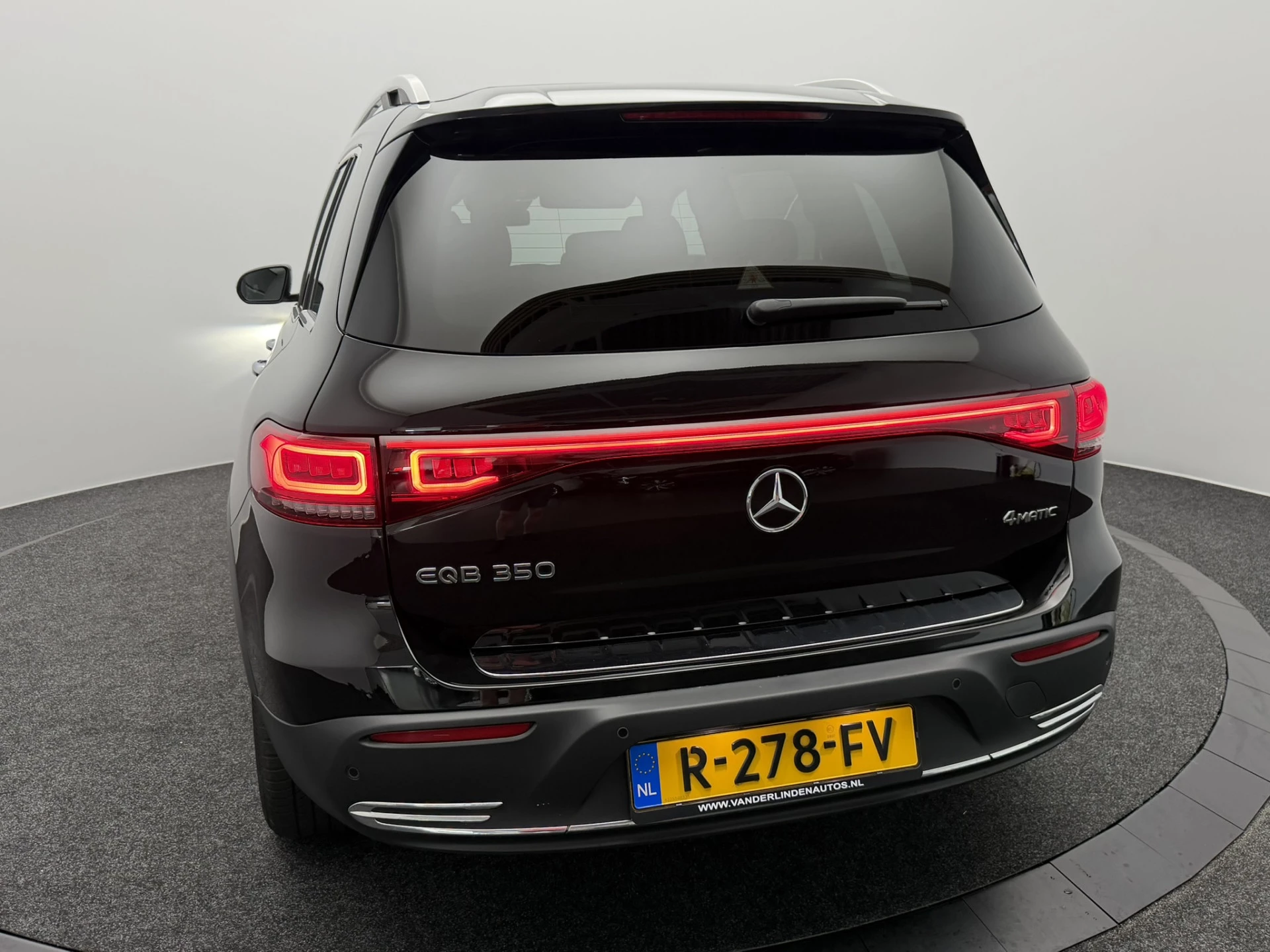 Hoofdafbeelding Mercedes-Benz EQB